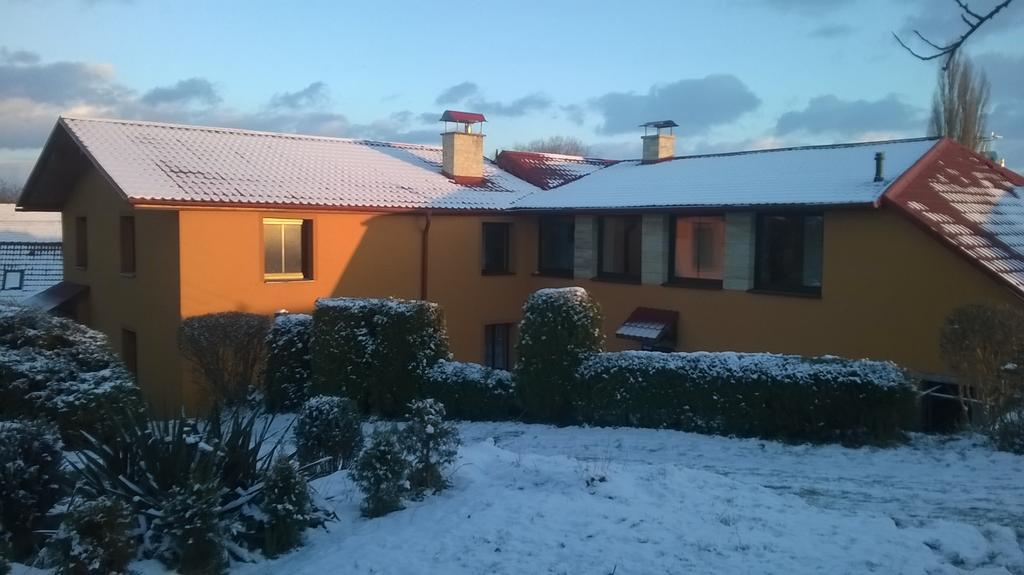 Penzion U Slunce Jaroměř エクステリア 写真